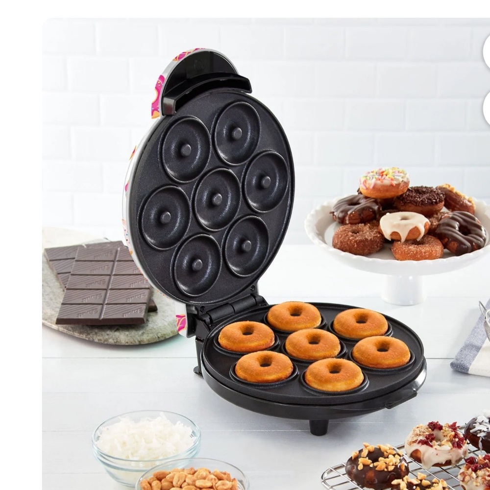 Dash Express Mini Donut Maker with Donut Pattern